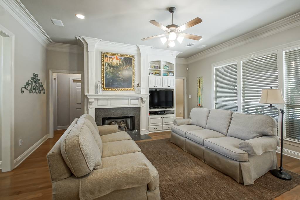 37309 S Lakeshore Ave, Prairieville, LA 70769