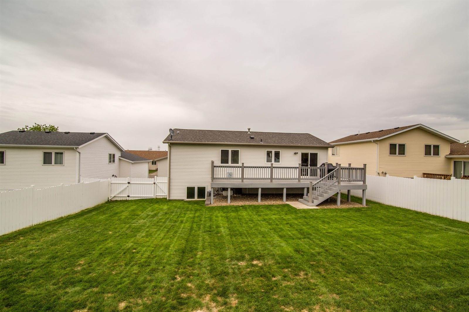 914 35th Street, Bismarck, ND 58501