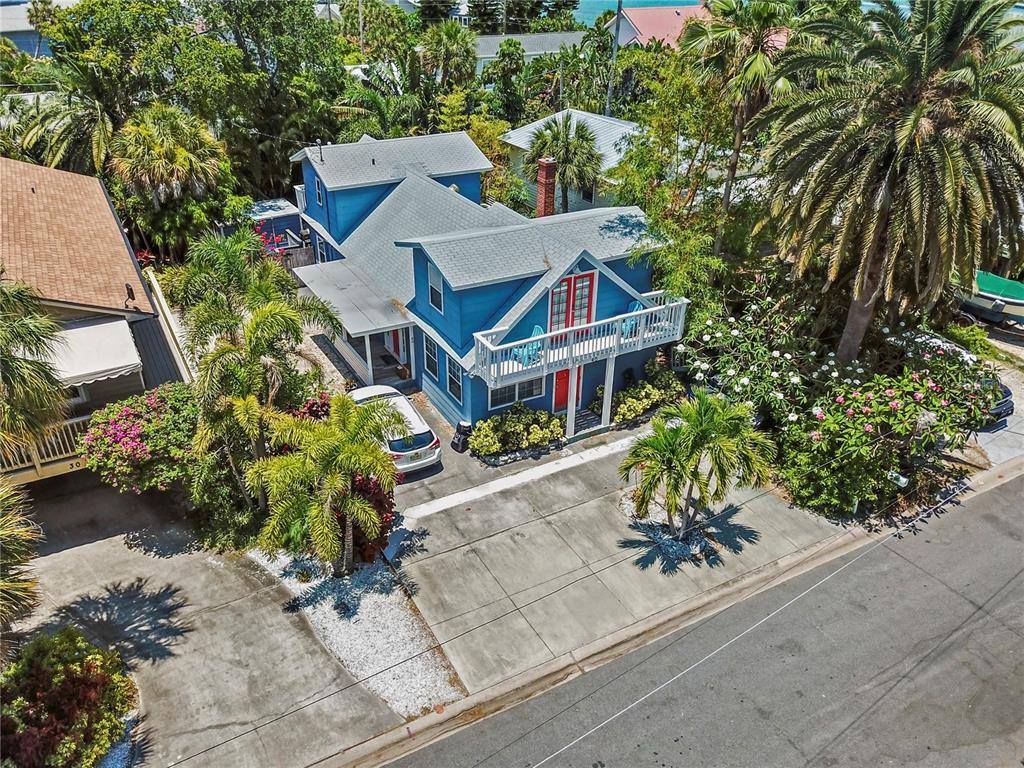 40 83RD Avenue, Treasure Island, FL 33706