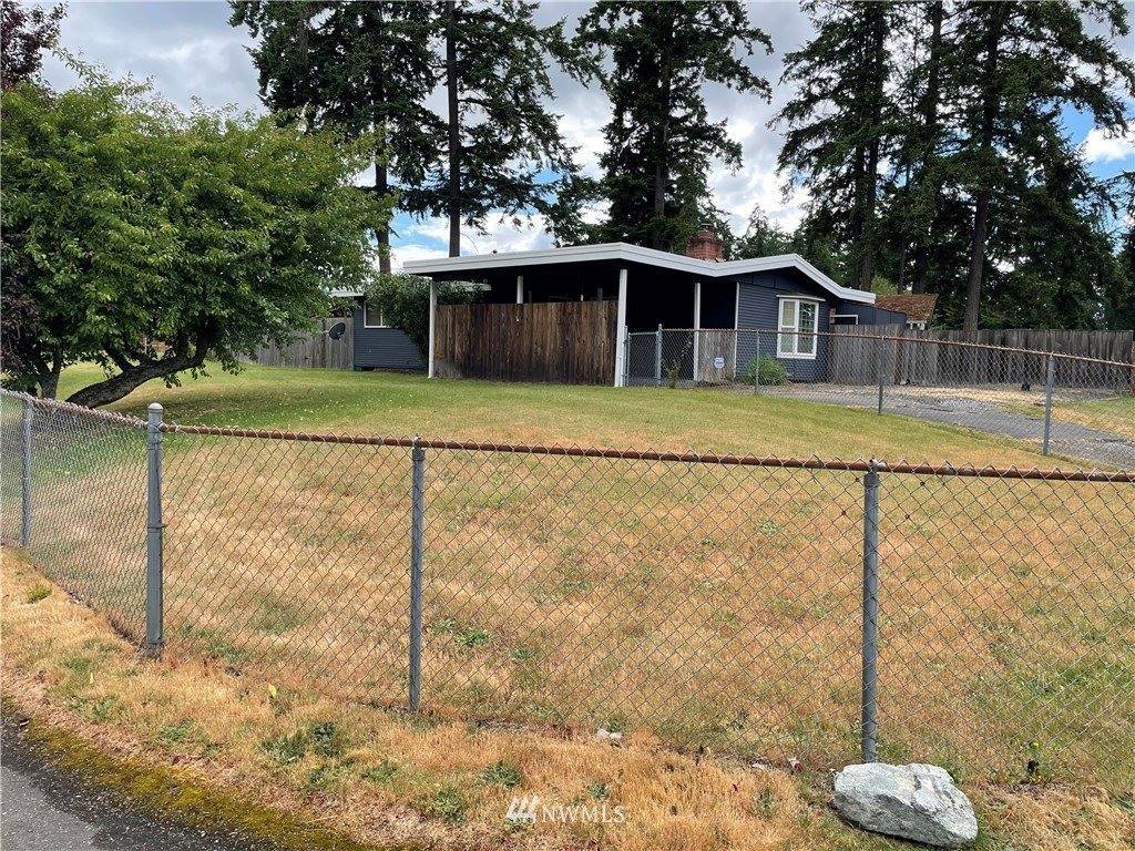 19301 Crescent Drive East, Spanaway, WA 98387