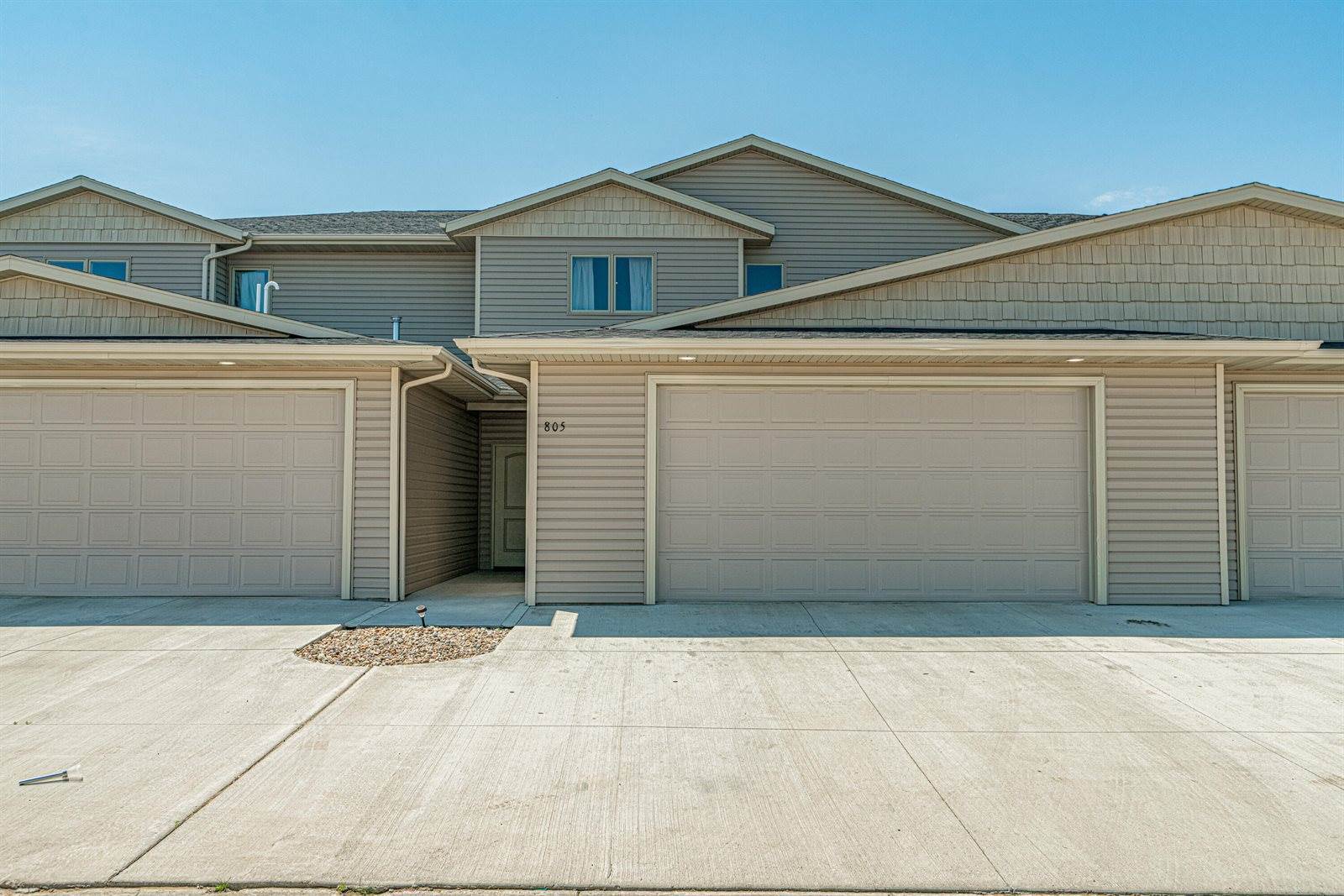 805 Compass Loop, Bismarck, ND 58504