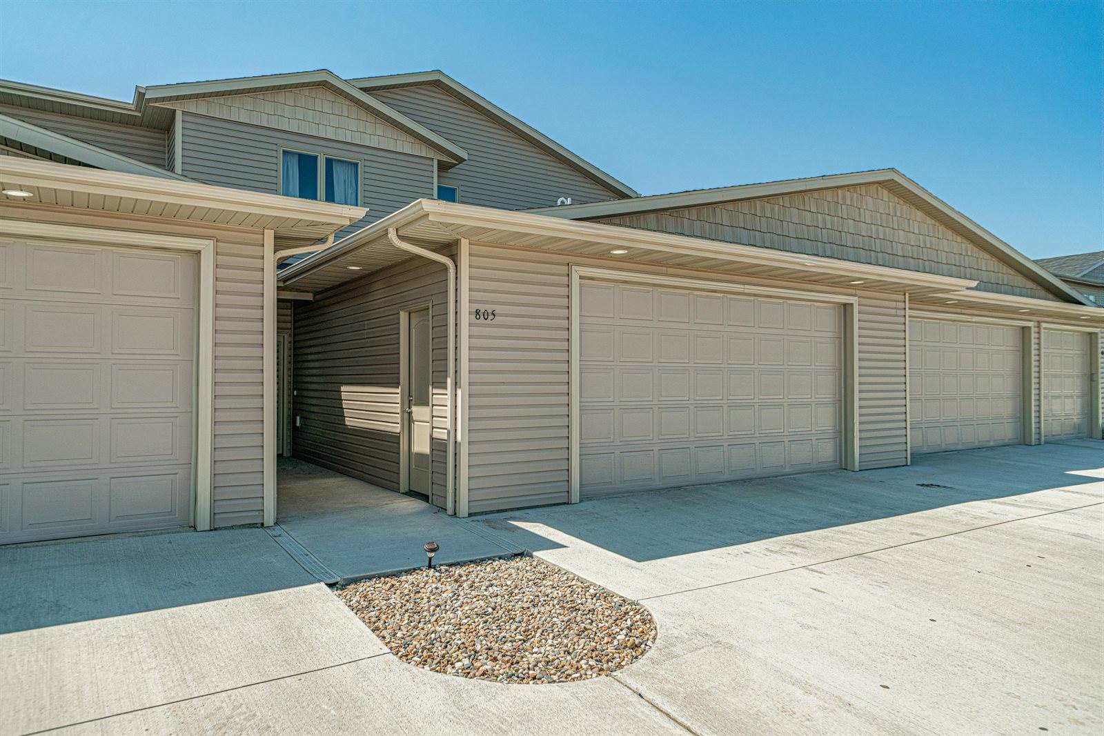 805 Compass Loop, Bismarck, ND 58504