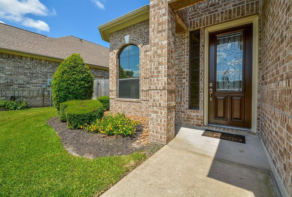 16218 Jordyn Lake Drive, Tomball, TX 77377