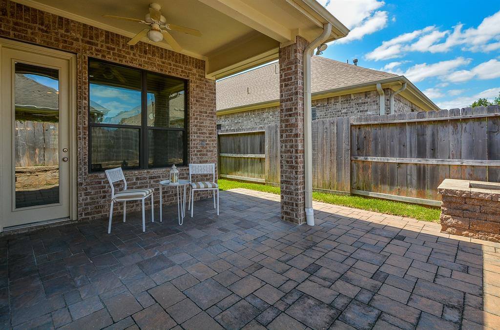 16218 Jordyn Lake Drive, Tomball, TX 77377