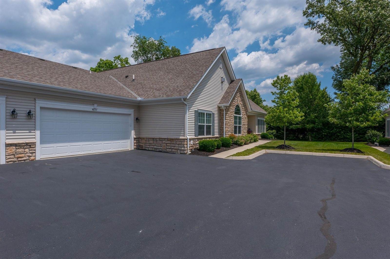 4857 Ashleigh Drive, Dublin, OH 43016