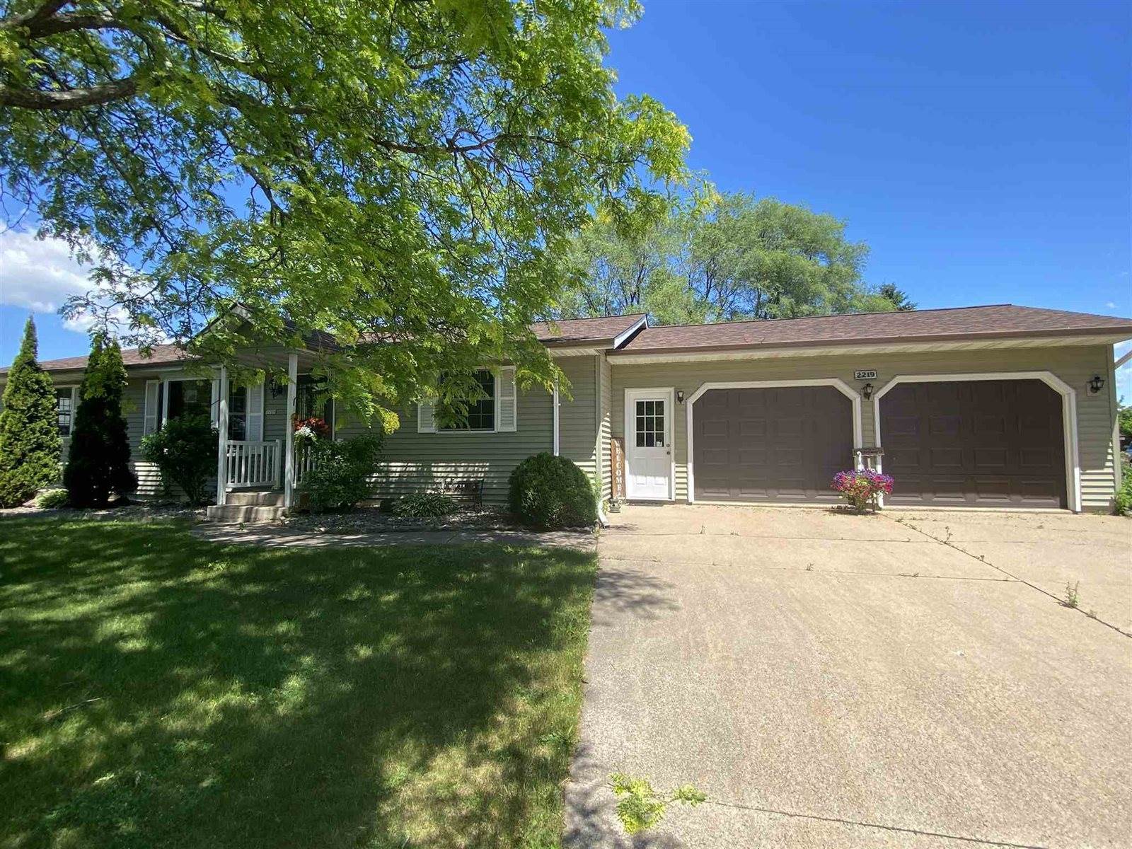 2219 E Becker Road, Marshfield, WI 54449