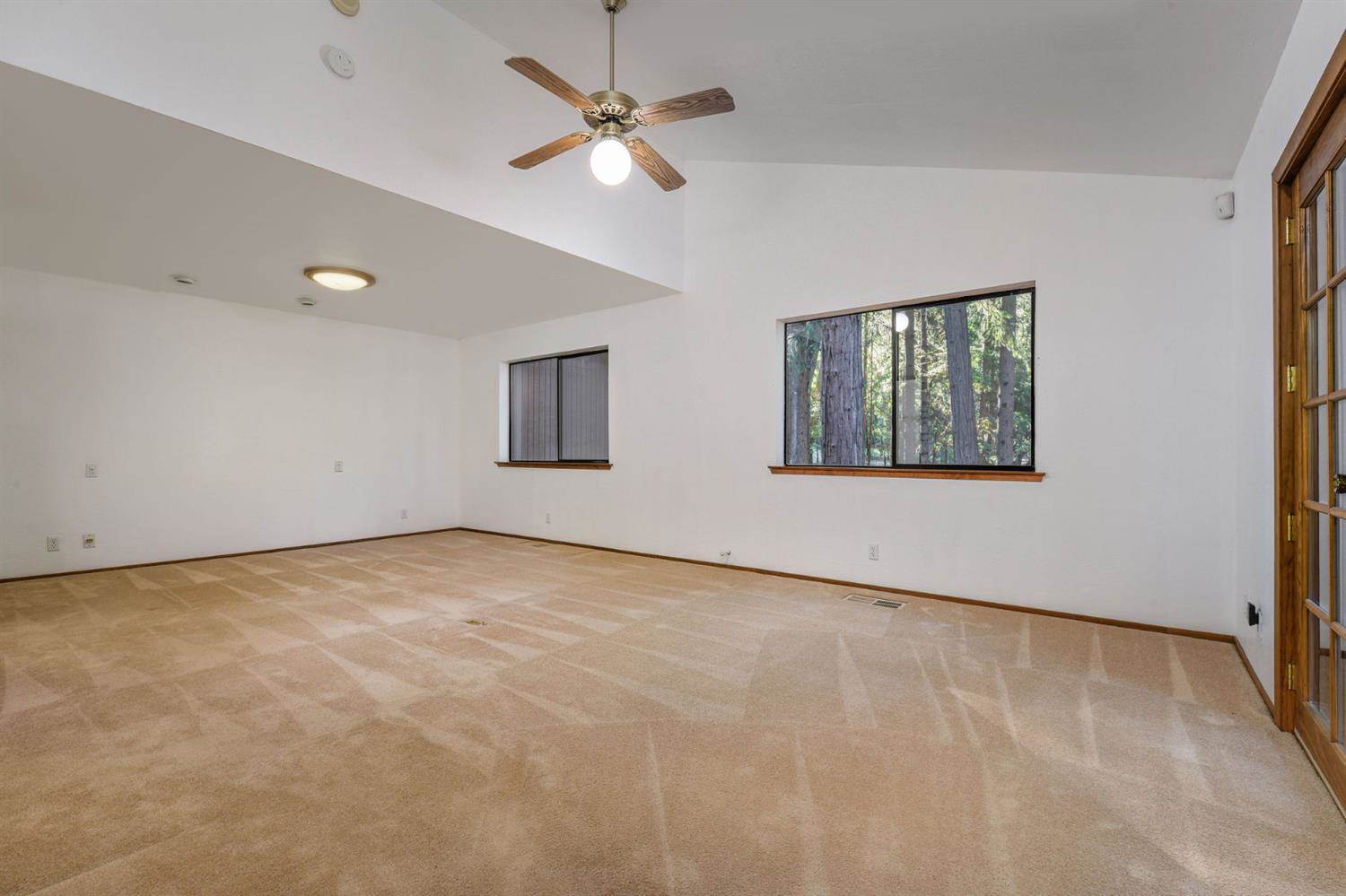 12389 Hillcrest Drive, Nevada City, CA 95959