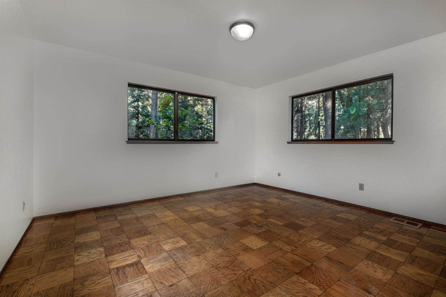 12389 Hillcrest Drive, Nevada City, CA 95959