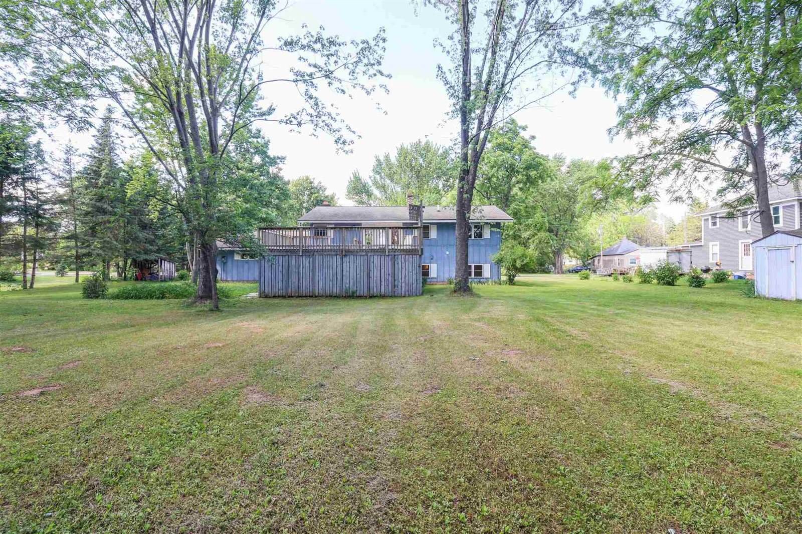 141 Crestview Lane, Nekoosa, WI 54457