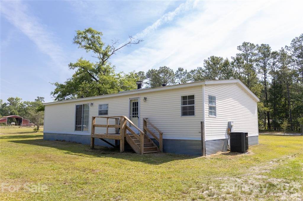 340 Old Bridge Road, Rocky Point, NC 28457