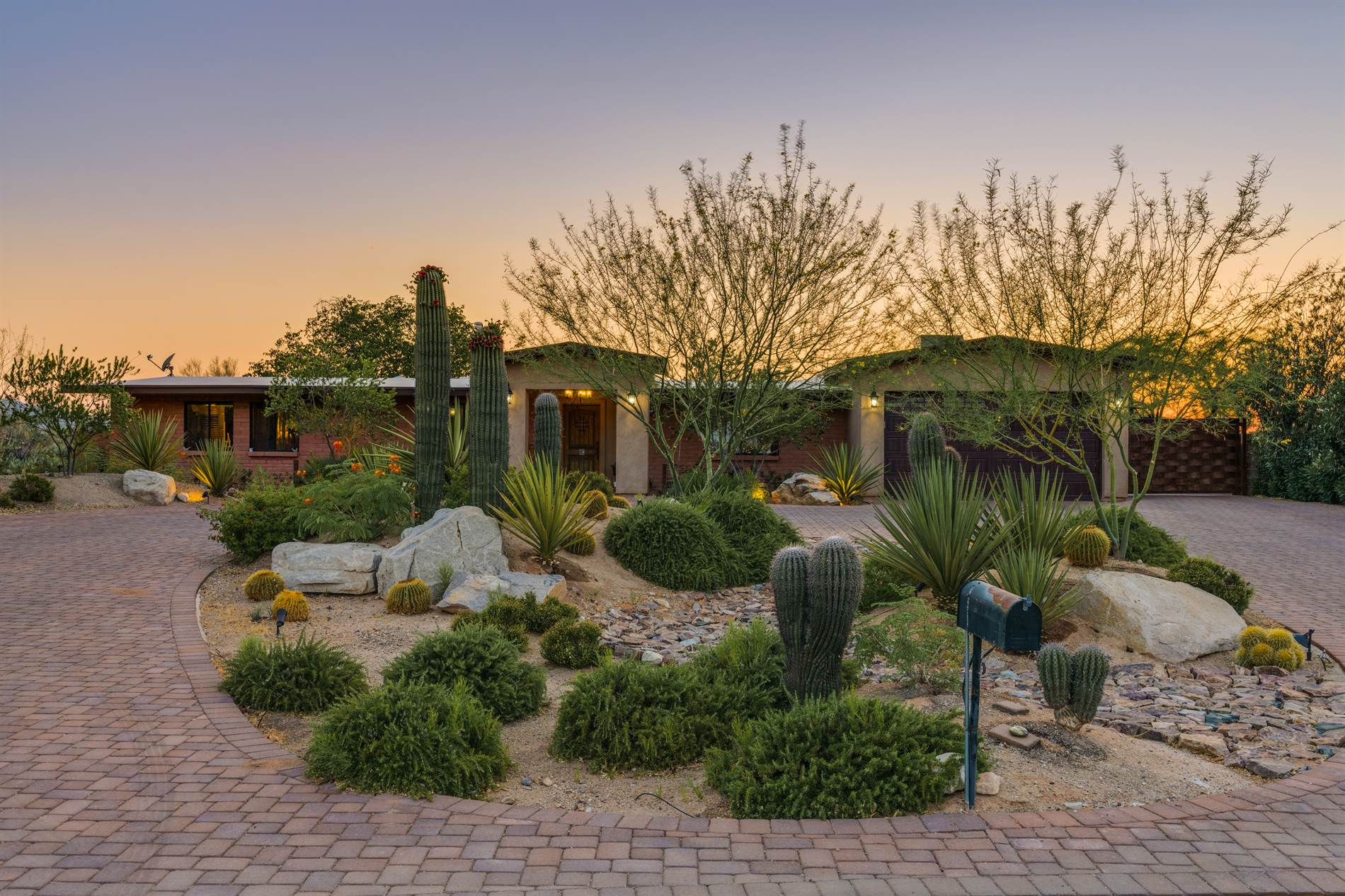 2312 W Montrose, Tucson, AZ 85741