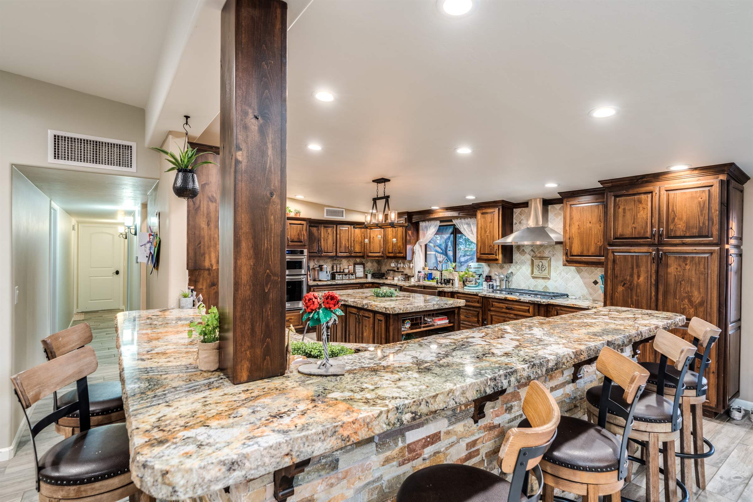 2312 W Montrose, Tucson, AZ 85741