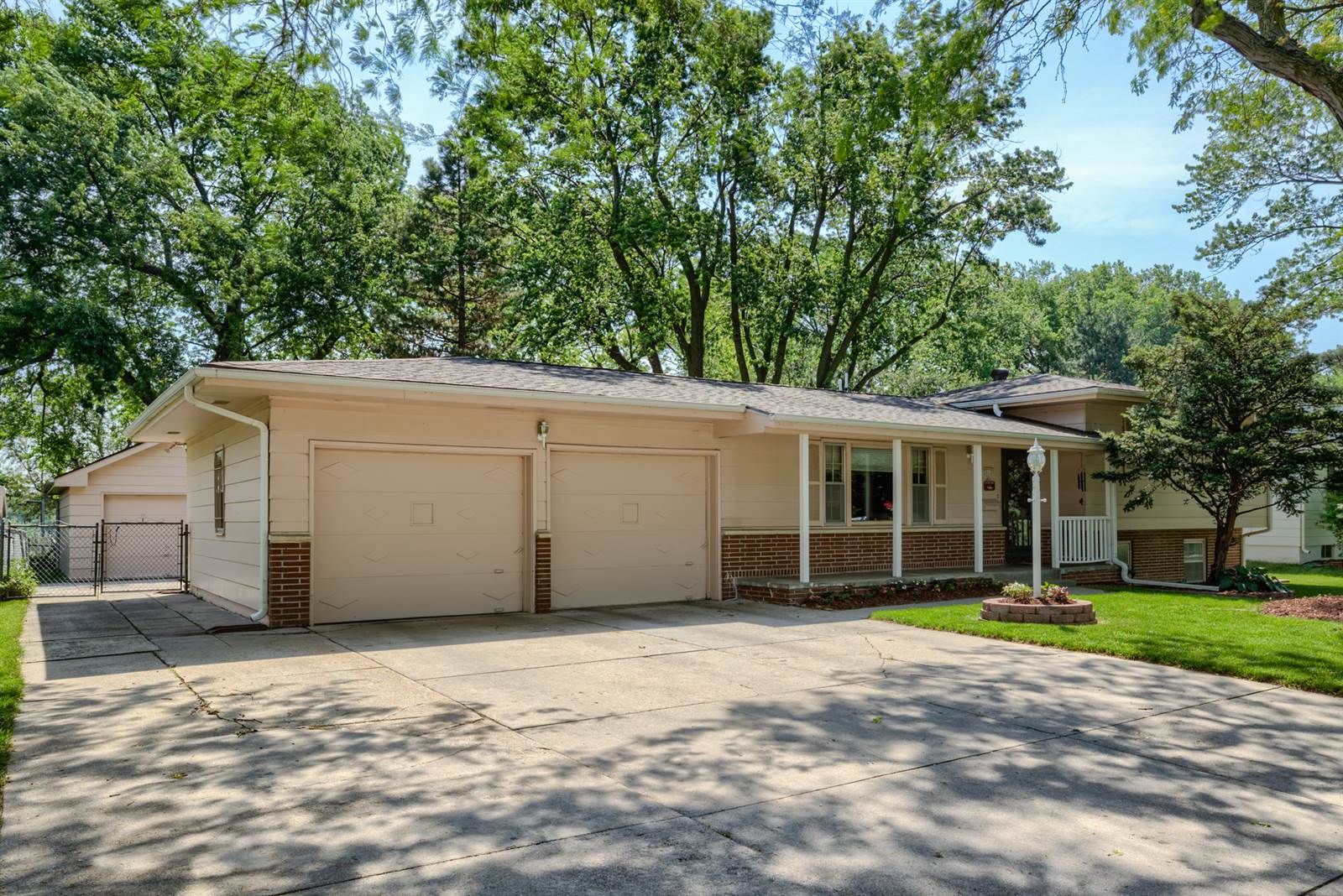 3511 Terrace Drive, Omaha, NE 68134