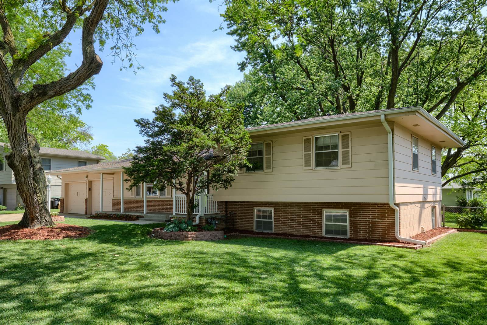 3511 Terrace Drive, Omaha, NE 68134