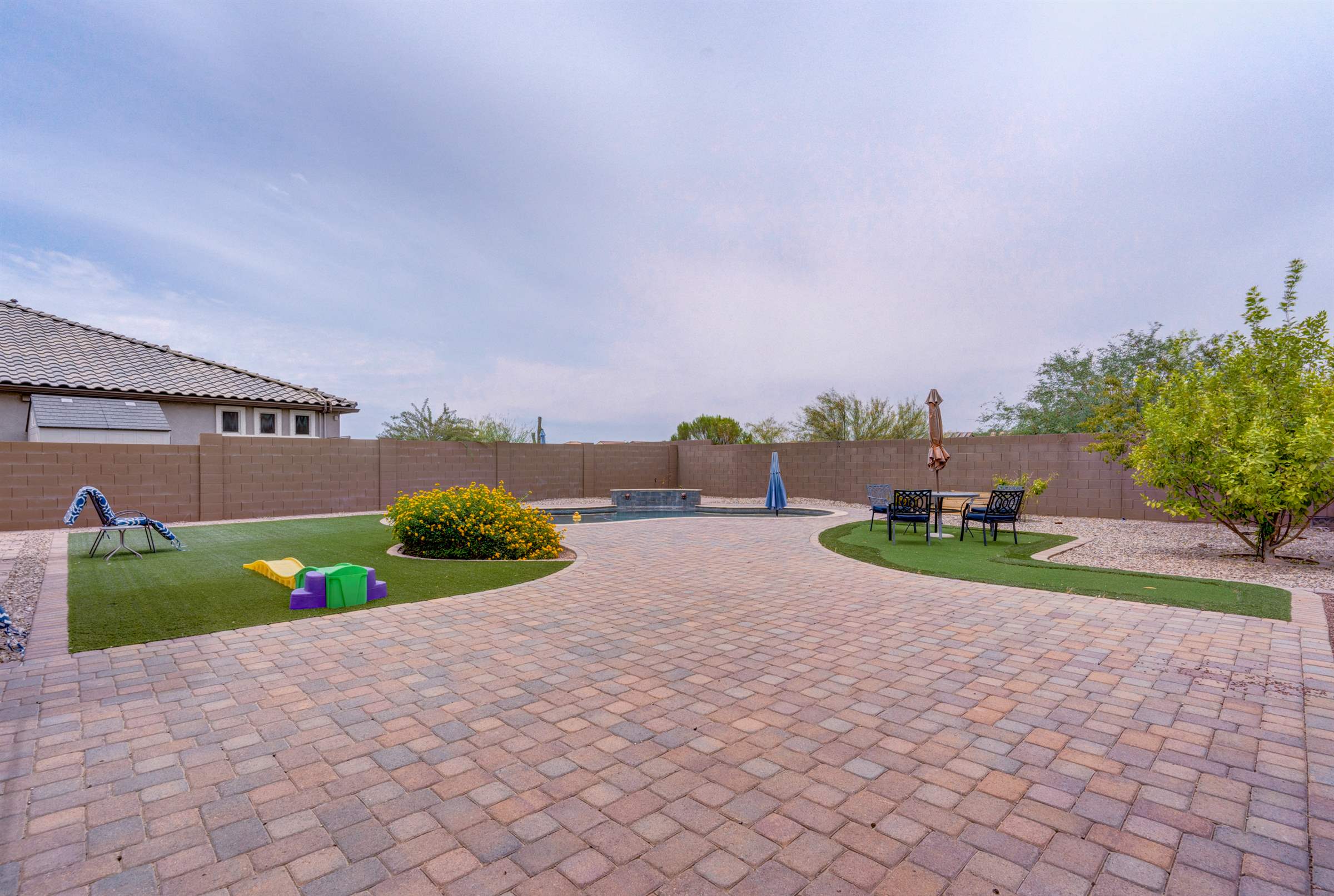 5766 S Clonmellon, Tucson, AZ 85747