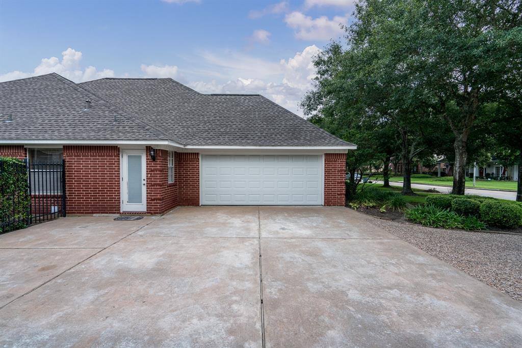 14718 Sandy Creek Drive, Houston, TX 77070