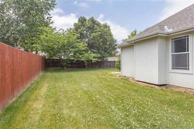 4420 SW Creekview Drive, Lee's Summit, MO 64082