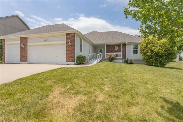 4420 SW Creekview Drive, Lee's Summit, MO 64082