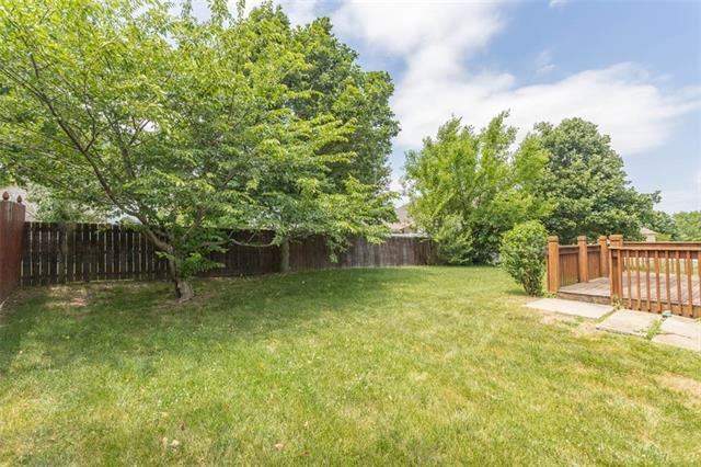 4420 SW Creekview Drive, Lee's Summit, MO 64082