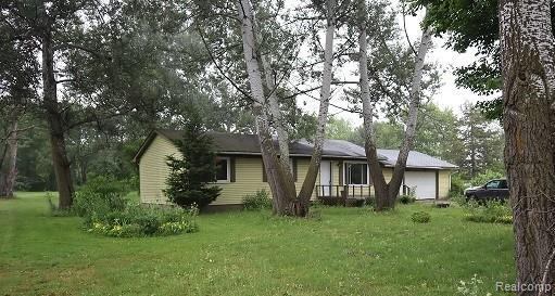 2356 Burke Road, Howell Township, MI 48836