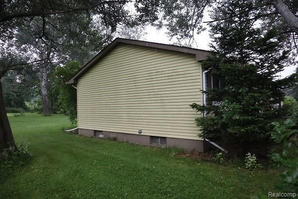 2356 Burke Road, Howell Township, MI 48836