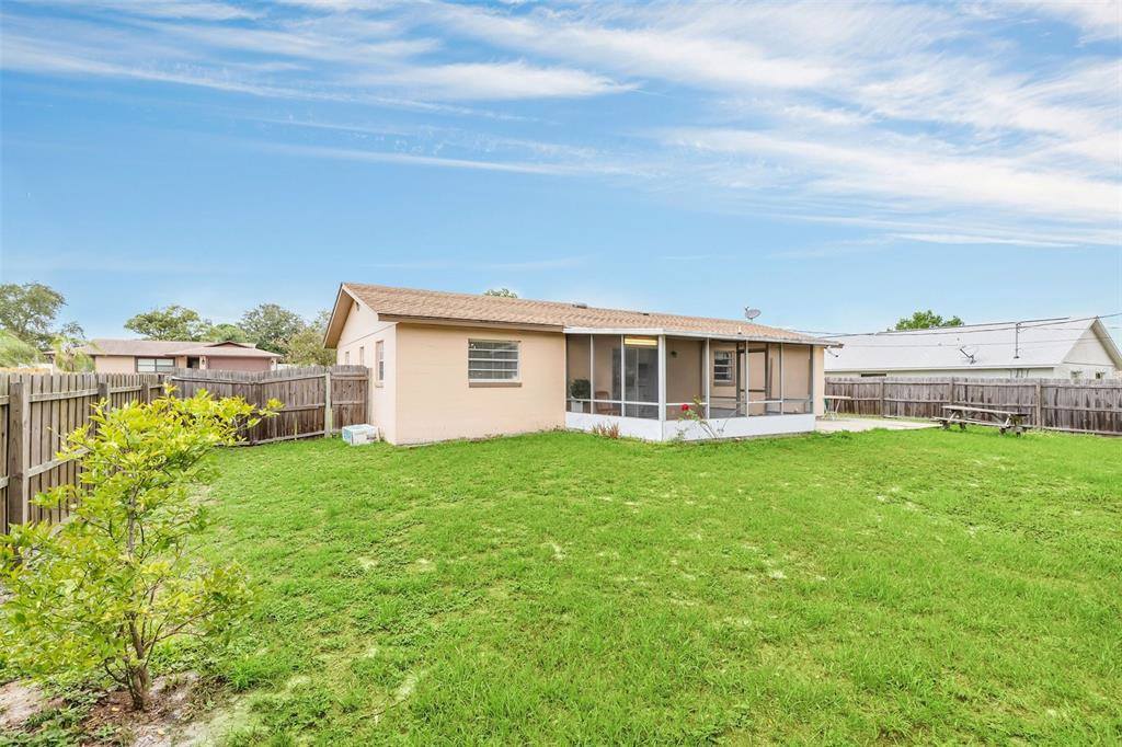 2013 Dearing Avenue, Deltona, FL 32725