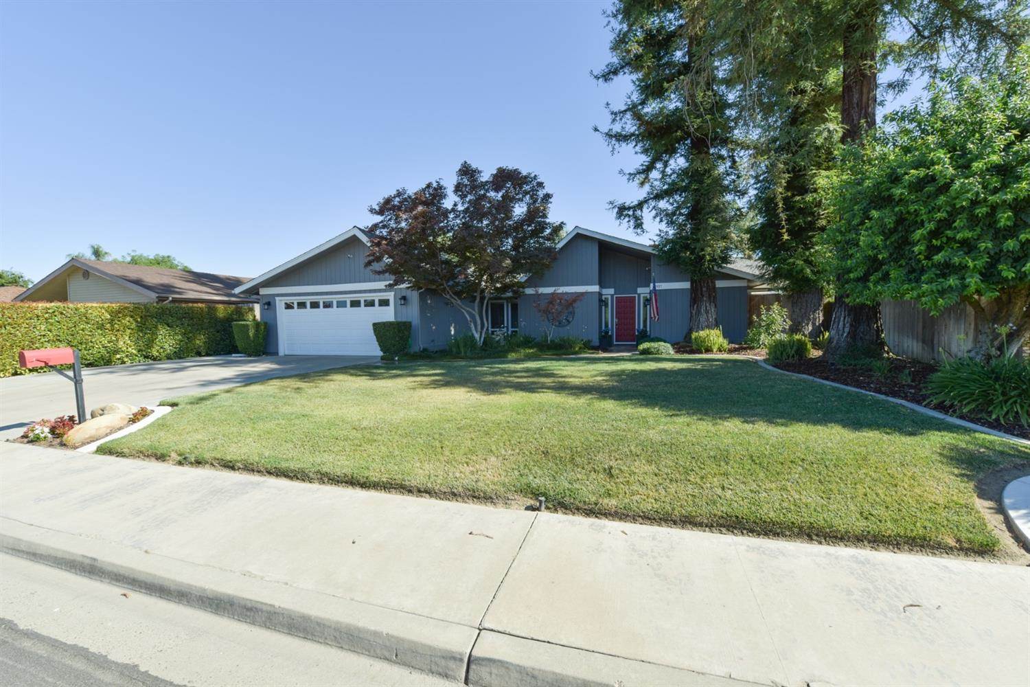 3937 West Monte Vista Avenue, Visalia, CA 93277