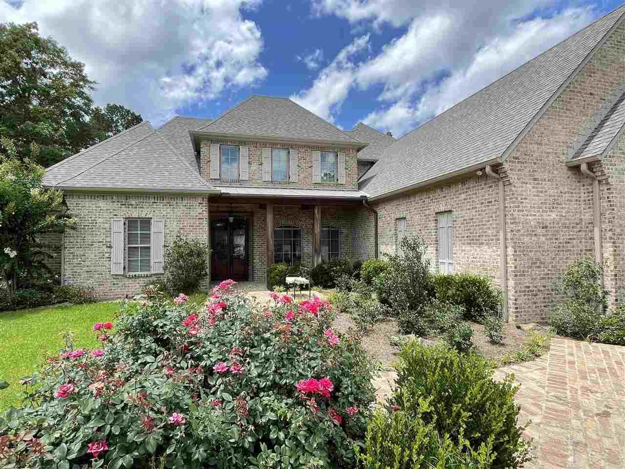 309 Natchez Ct, Flowood, MS 39232