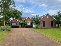 608 Summer Pl, Flowood, MS 39232