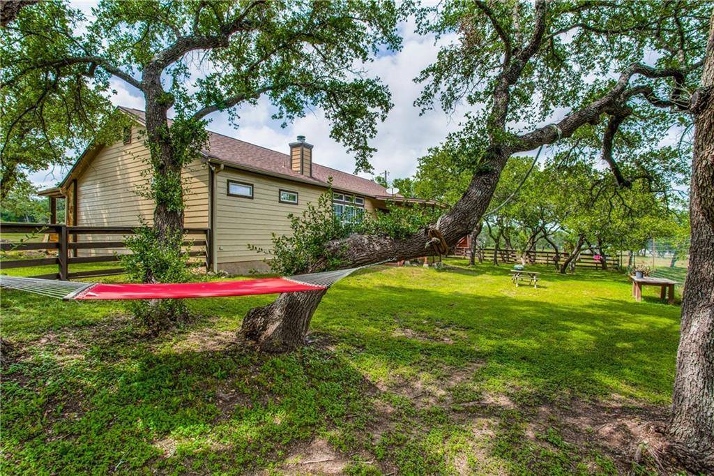 115 Ted Burger Rd, Dripping Springs, TX 78620
