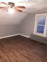 44 River St, Agawam, MA 01001