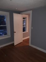 44 River St, Agawam, MA 01001