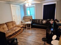 44 River St, Agawam, MA 01001