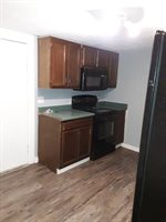 44 River St, Agawam, MA 01001