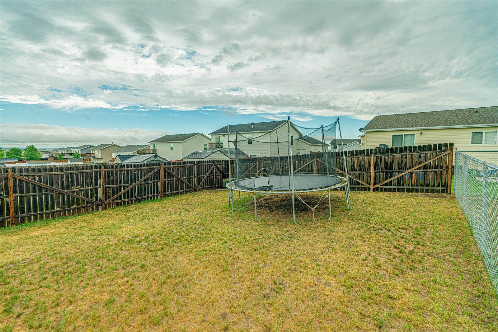 6494 Reily Road, Lincoln, ND 58504