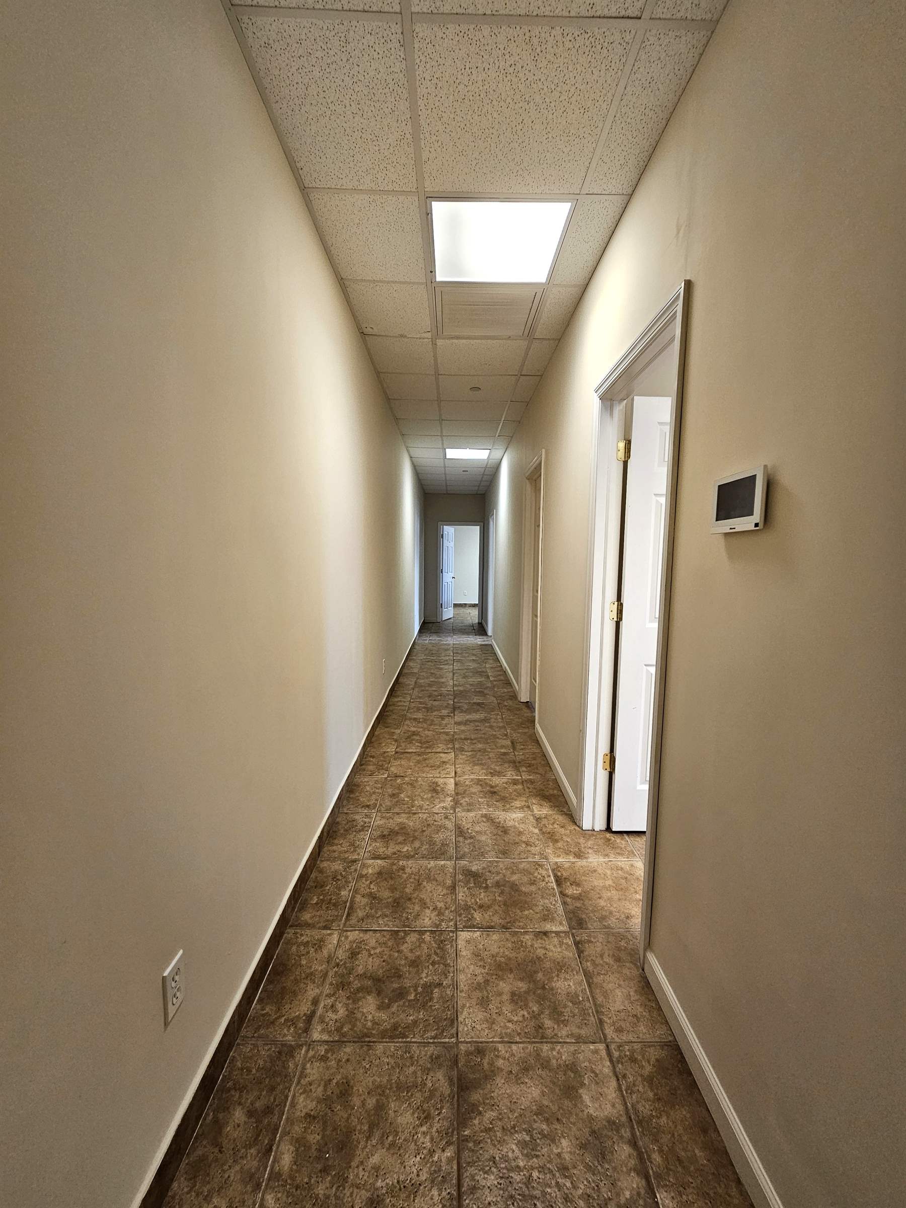 1864 Clove rd, Sgtaten Island, NY 10304