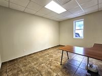 1864 Clove rd, Sgtaten Island, NY 10304