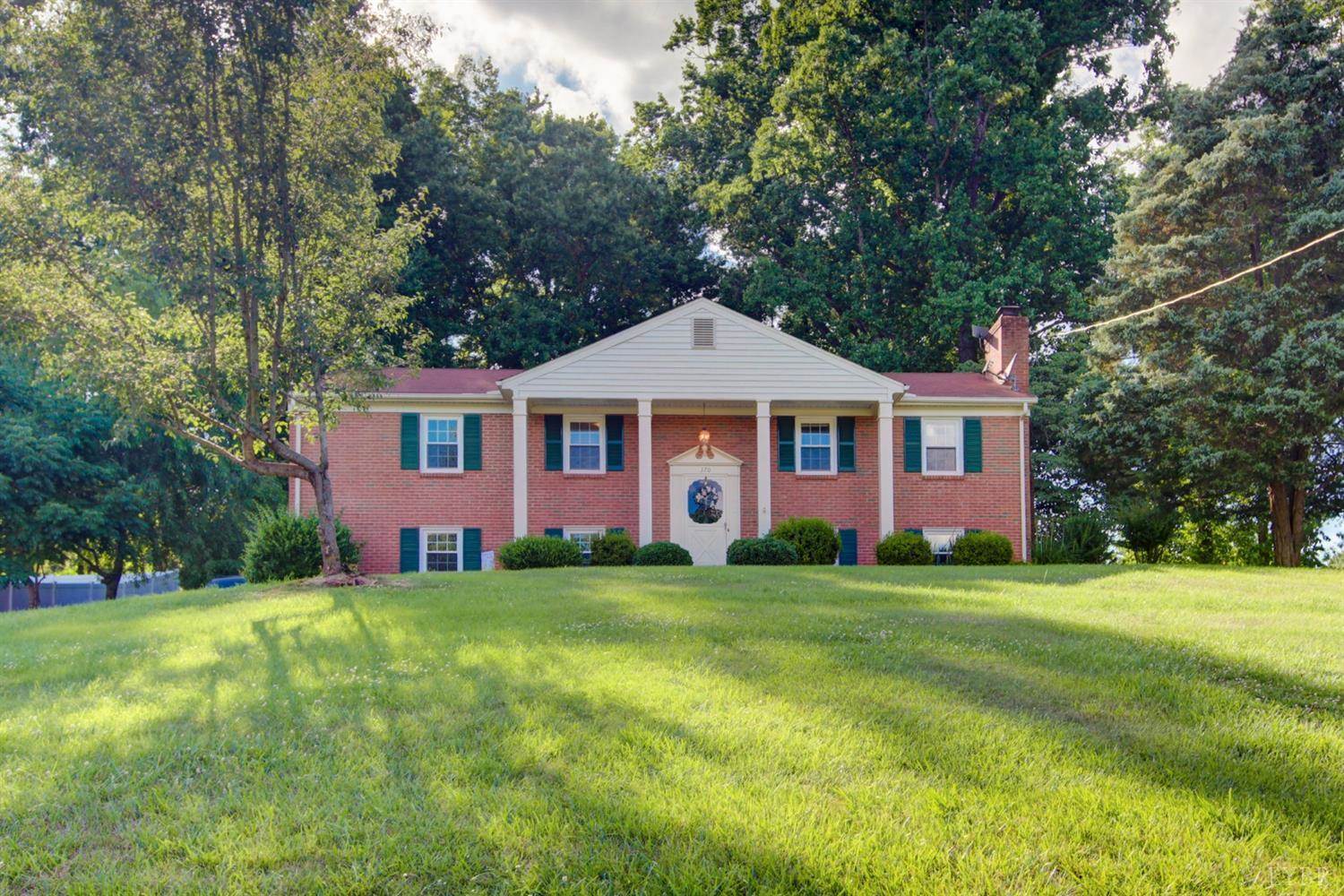 370 Winding Way Road, Lynchburg, VA 24502