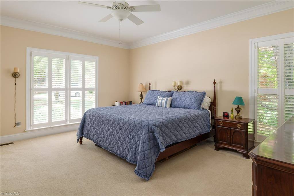 9 Regal Court, Greensboro, NC 27410