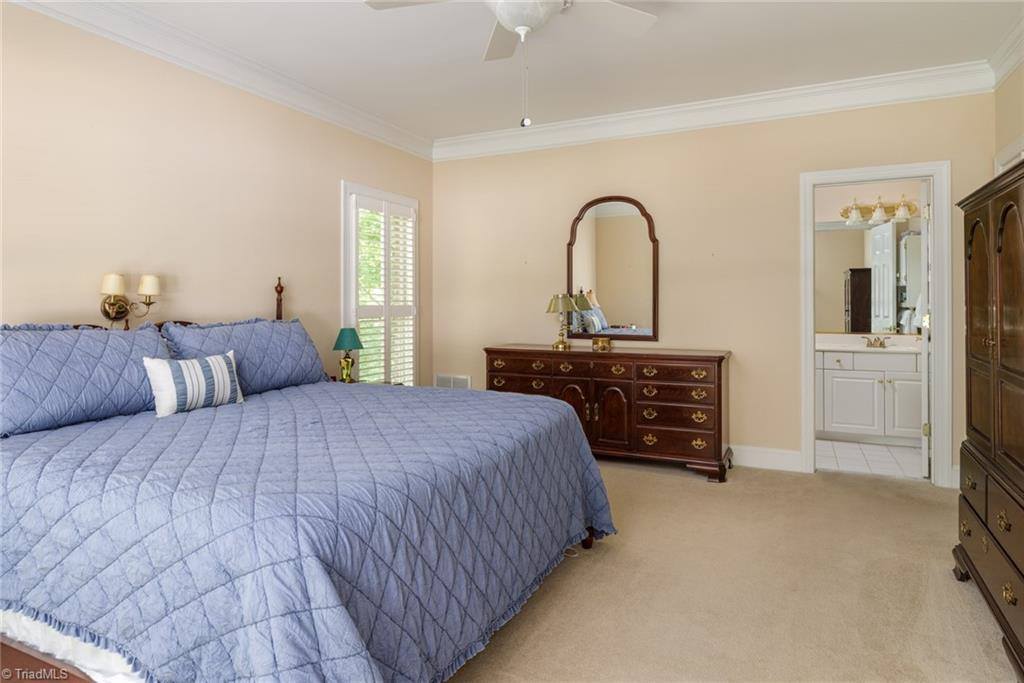 9 Regal Court, Greensboro, NC 27410