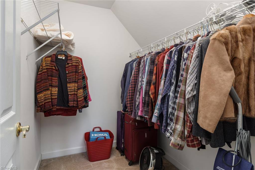 9 Regal Court, Greensboro, NC 27410