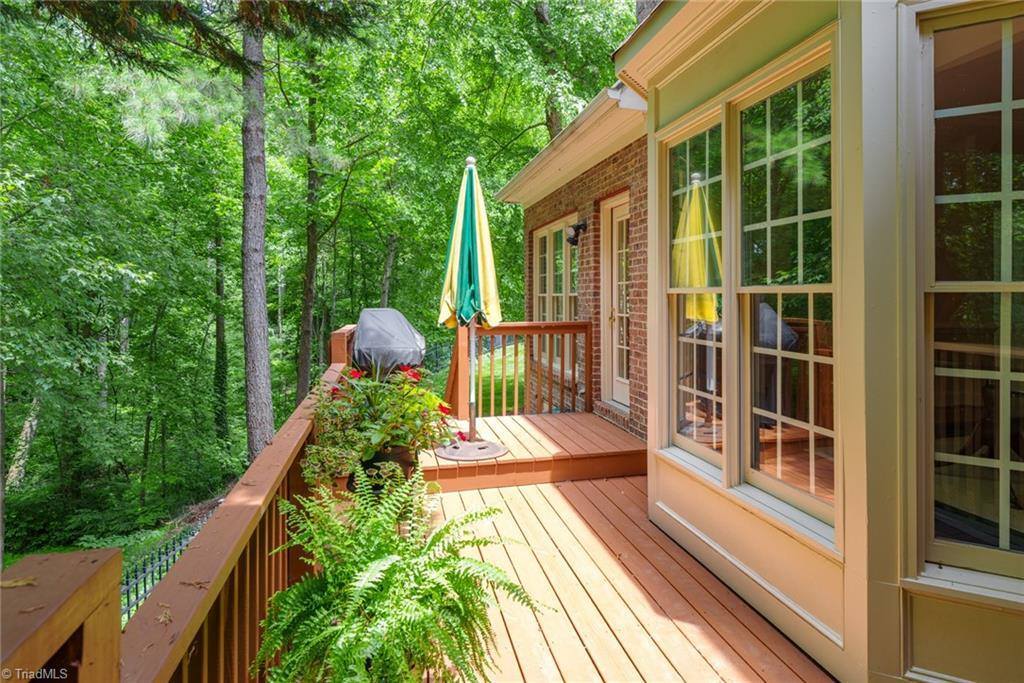 9 Regal Court, Greensboro, NC 27410