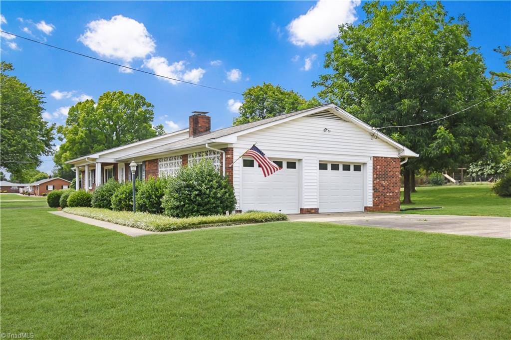 4415 Glenn Hi Road, Winston Salem, NC 27107