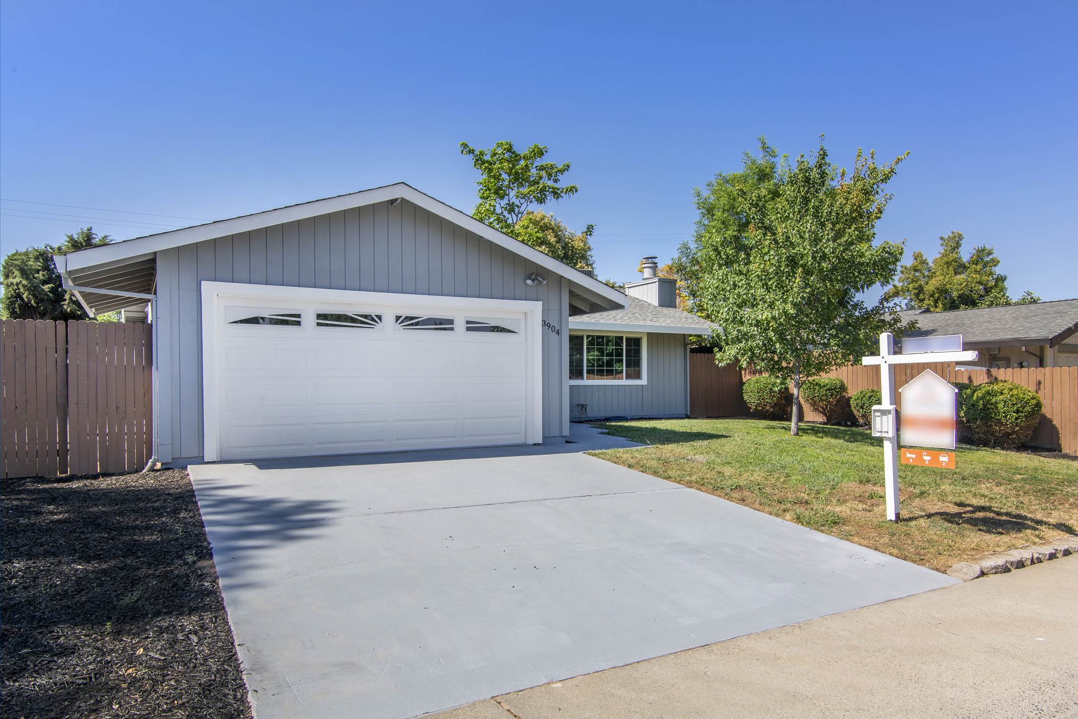 3904 Alpha Ct, North Highlands, CA 95695