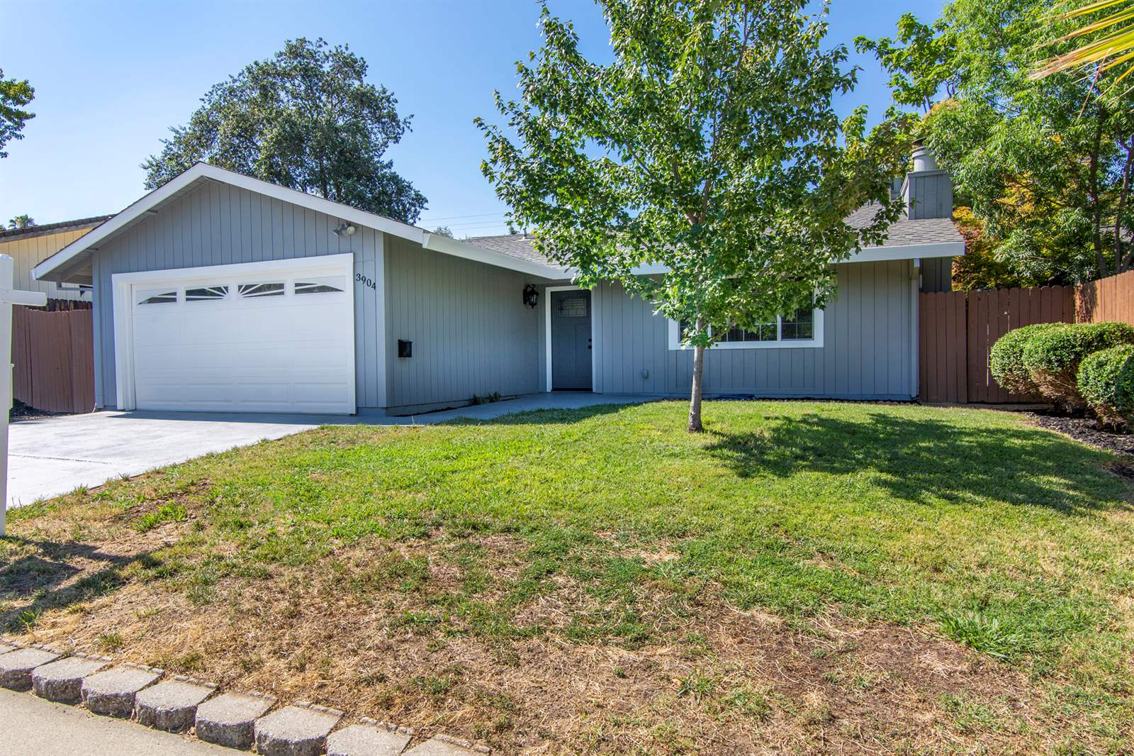 3904 Alpha Ct, North Highlands, CA 95695