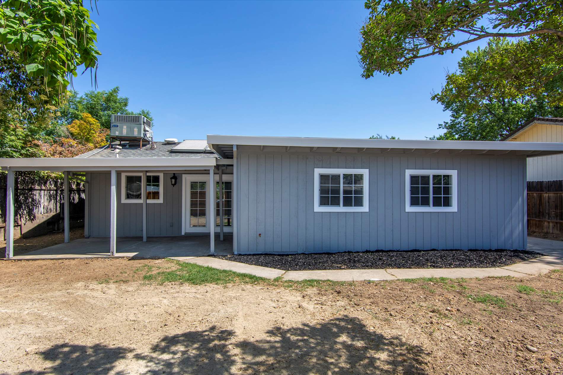 3904 Alpha Ct, North Highlands, CA 95695