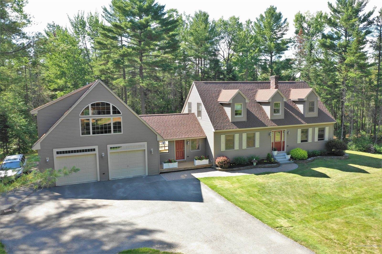 1182 Hudson Road, Glenburn, ME 04401