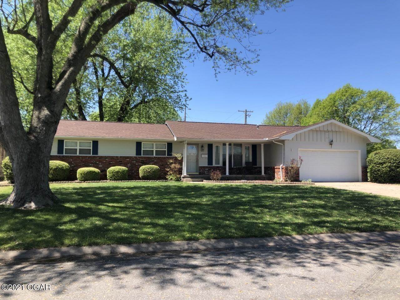 2702 Massachusetts Avenue, Joplin, MO 64804