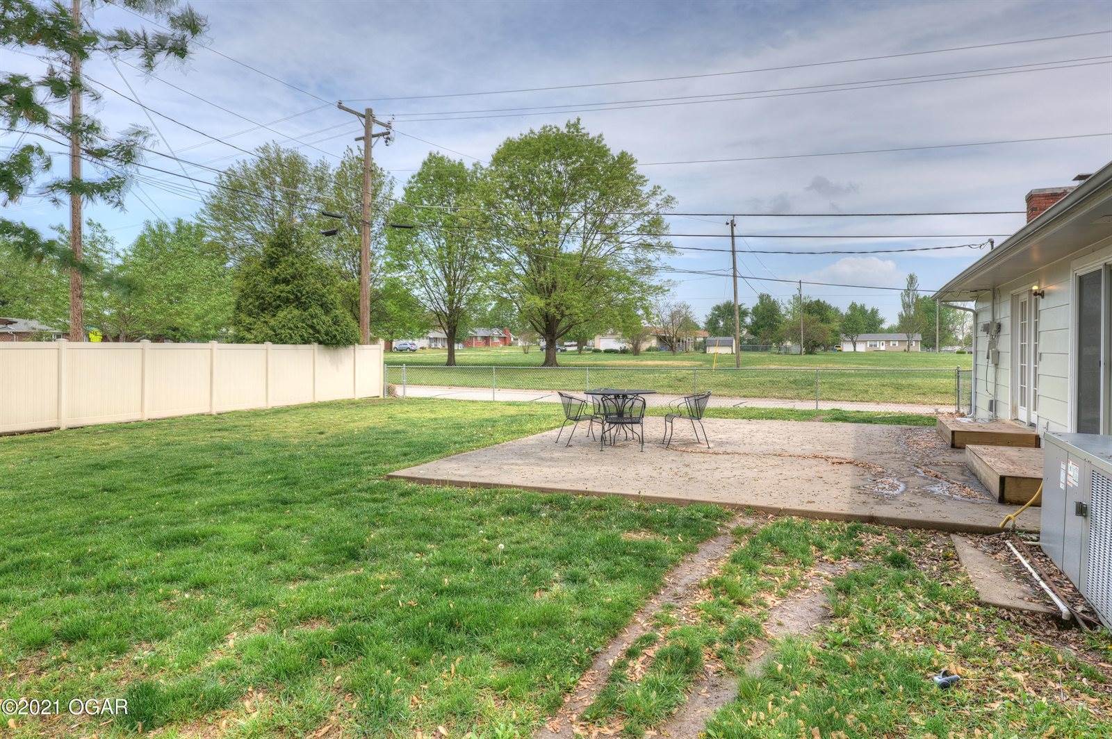 2702 Massachusetts Avenue, Joplin, MO 64804