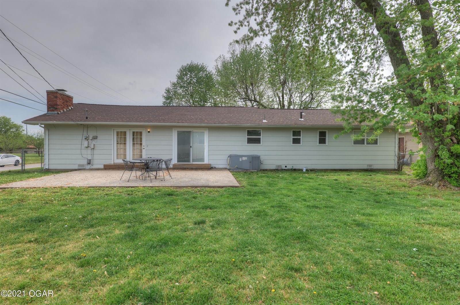 2702 Massachusetts Avenue, Joplin, MO 64804